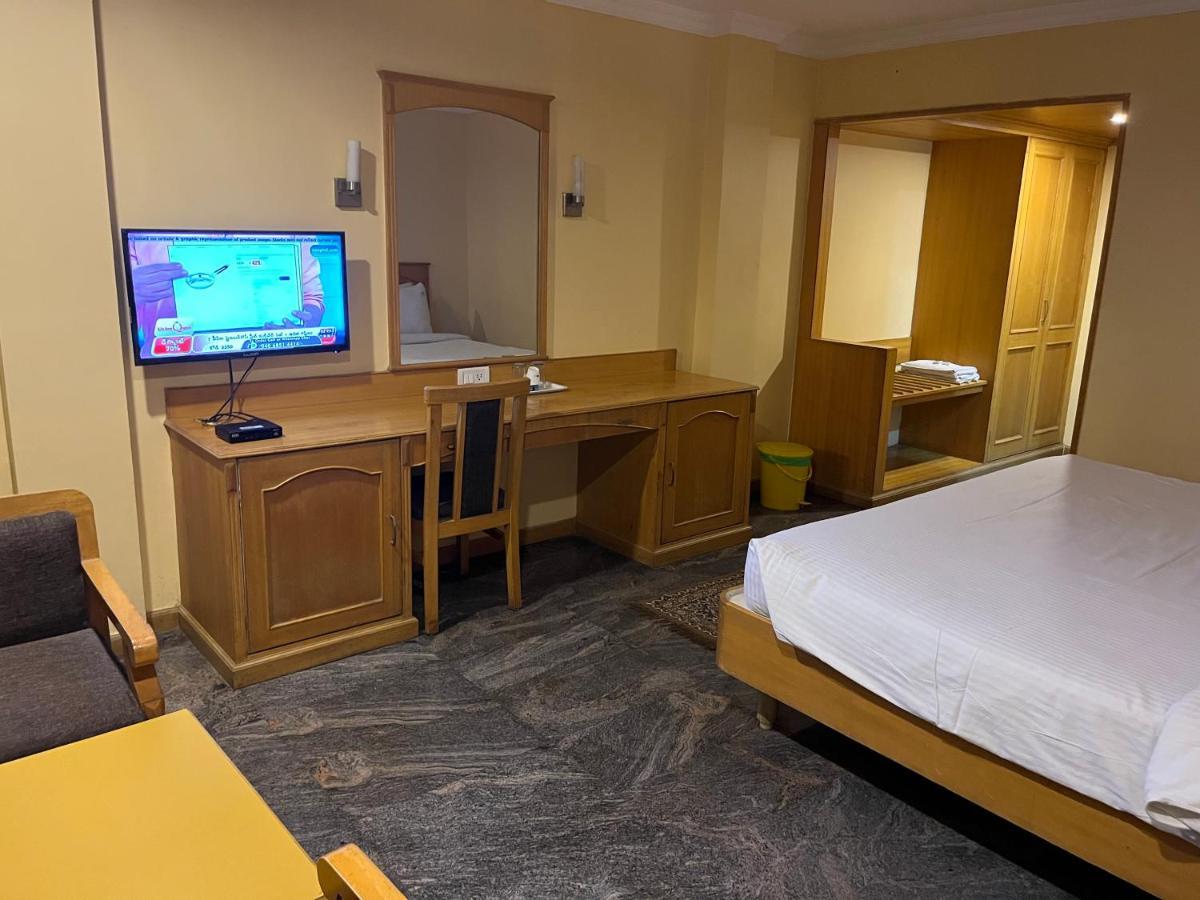 Asr Guesthouse Tirupati Ngoại thất bức ảnh